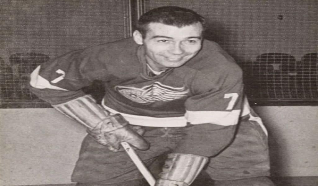 Former Red Wings Forward Fielder Was Minor League Gordie Howe